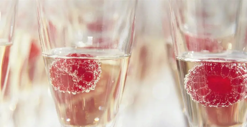 Thorpeness Country Club - Weddings - Bubbles